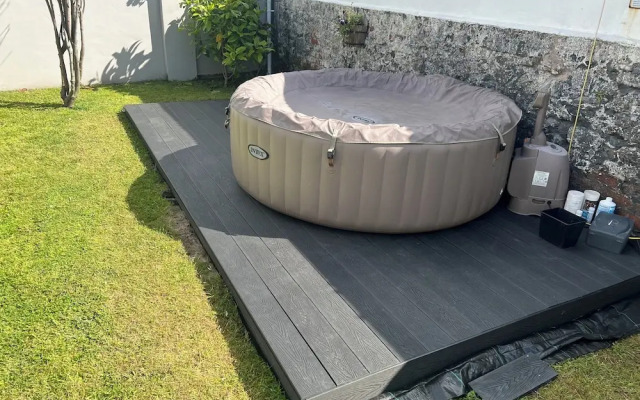 Build Your Memories hot Tub, Garden, Sleeps 14