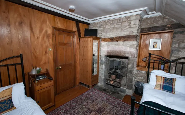 Royal Mile Apartments