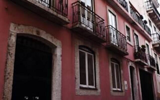 Отель Wonderful Lisboa Olarias Португалия, Лиссабон - отзывы, цены и фото номеров - забронировать отель Wonderful Lisboa Olarias онлайн вид на фасад