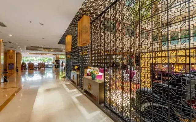 GuilinGrandHotel（Two Rivers and Four Lakes East and West Alleys）
