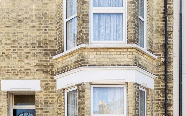 Welcoming 3BR Flat With Parking in Gillingham