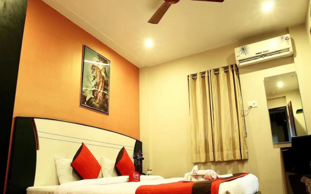 OYO 759 Hotel Rock Star