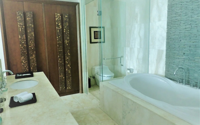 2 Bedrooms The Sun Suite Villa Bali