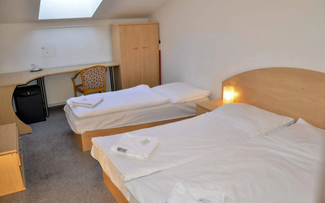 Hotel Inturprag