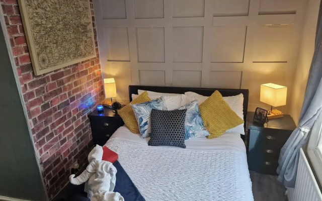 Charming 1-bed Studio Annex,parking,kitchen,wifi