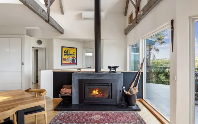 Smith Beach Getaways Beachwood Luxury Villa