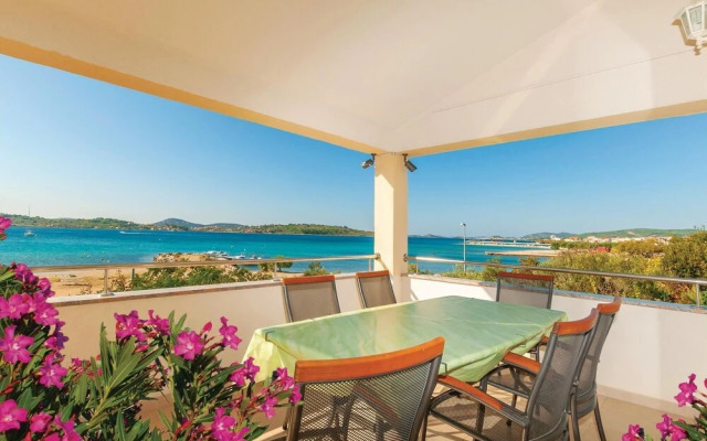 Amazing Home in Srima With Wifi and 2 Bedrooms