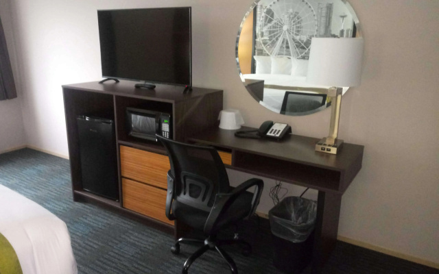 Super 8 Lynnwood