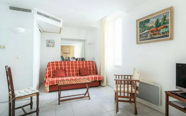 Central Studio with 2 Double Beds