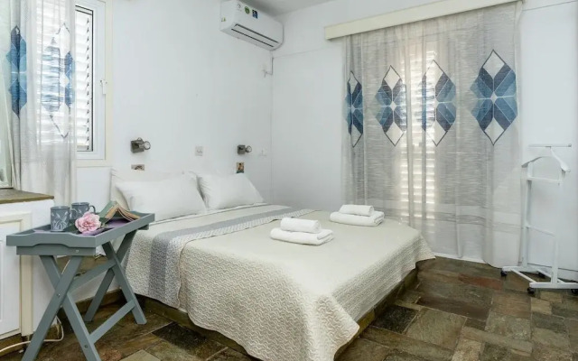 Blossom Holiday Villa DPS18