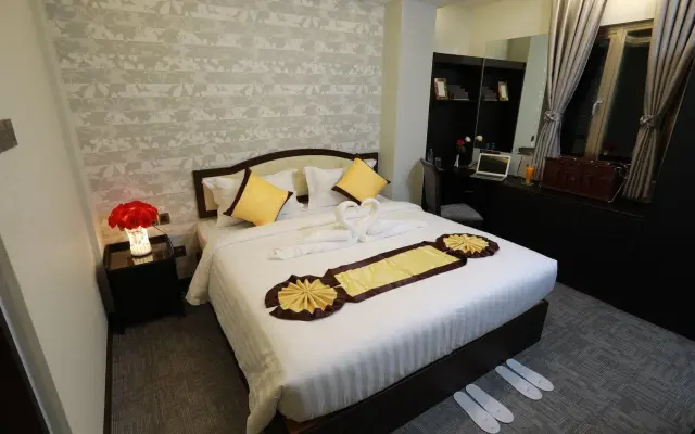 Rose Palace Hotel Yangon