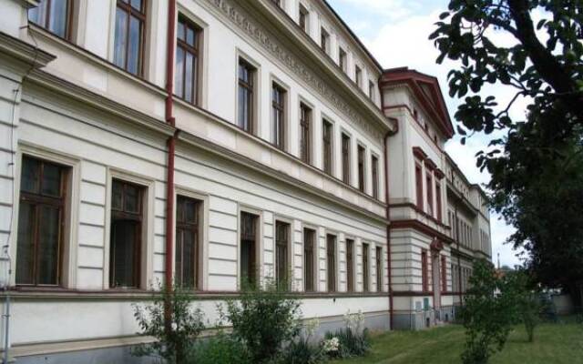 Hostel U Sv. Štěpána Литомержице вид на фасад