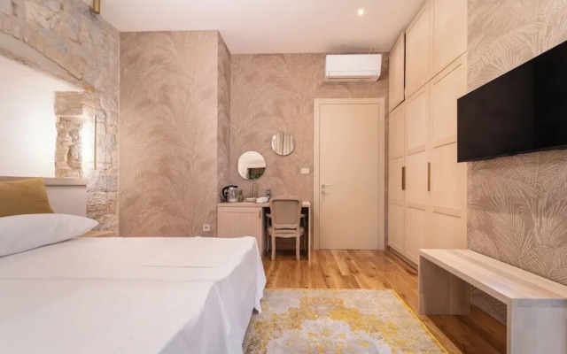 Tifani Luxury Rooms 3