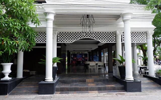 Отель PRS Hotel Таиланд, Паттайя - 1 отзыв об отеле, цены и фото номеров - забронировать отель PRS Hotel онлайн вид на фасад