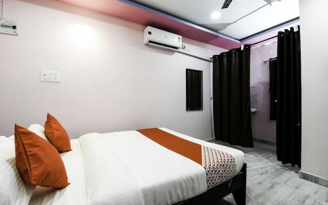 Oyo 17302 Yugis Vedhika Hotel