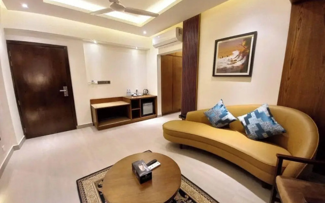 Royal Pearl Suites