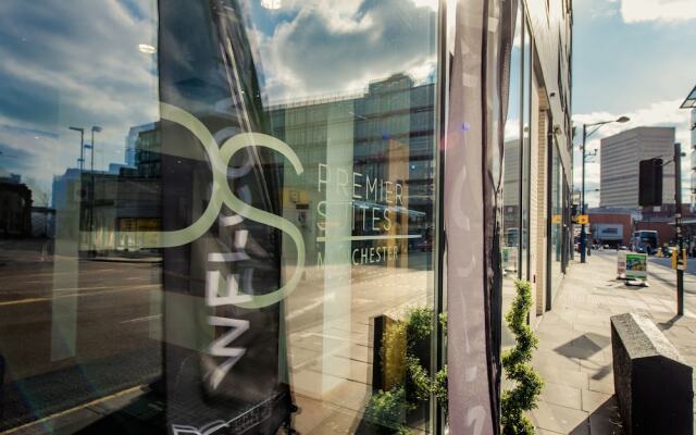 Отель PREMIER SUITES Manchester вид на фасад