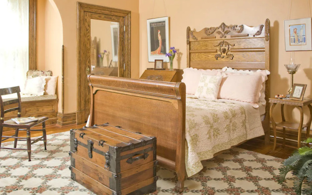 The Carriage House Inn B&B