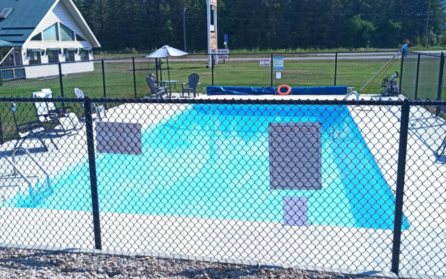 Clearwater Country Inn & RV Park