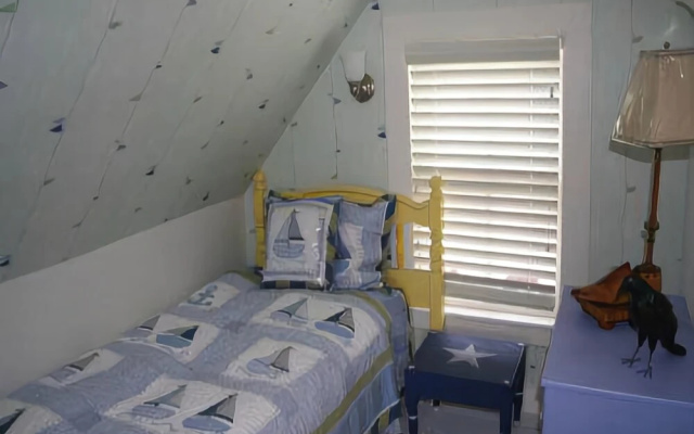 Catbird Seat - Two Bedroom Home