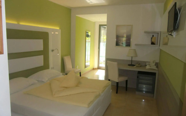 Beach Hotel Du Lac