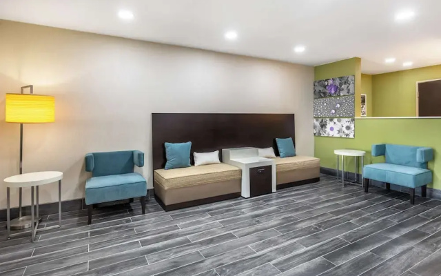 Americinn Hotel & Suites Salina