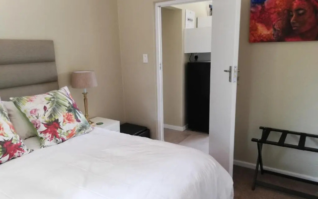 Little Elm Cottage