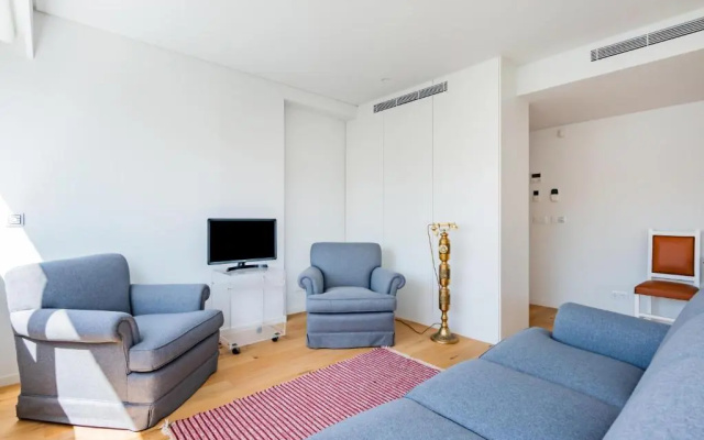 Estrela Modern Flat @ Infante Santo