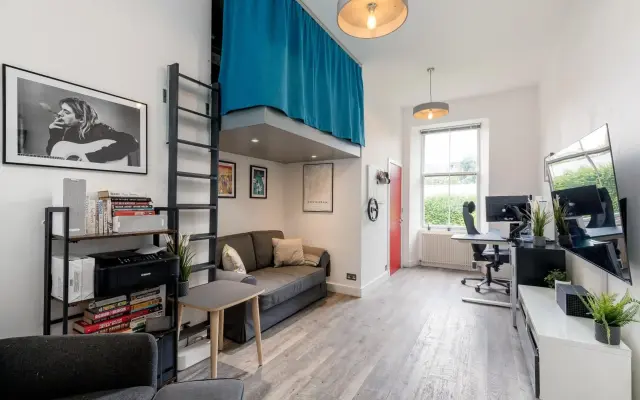 Luxury Architect Designed Apt 13 Mins to Royal mile