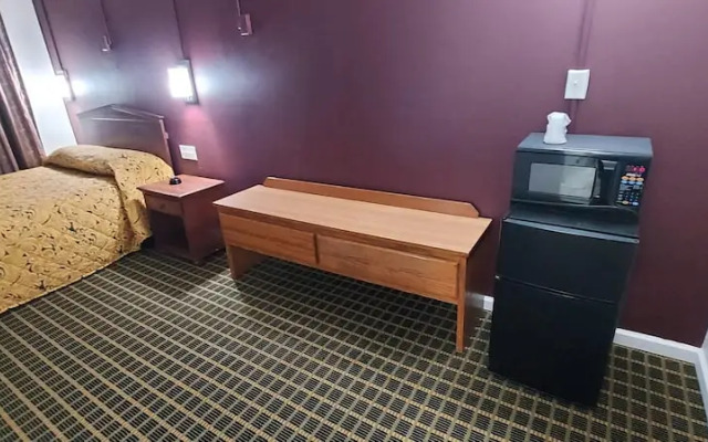 Boone Trail Inn