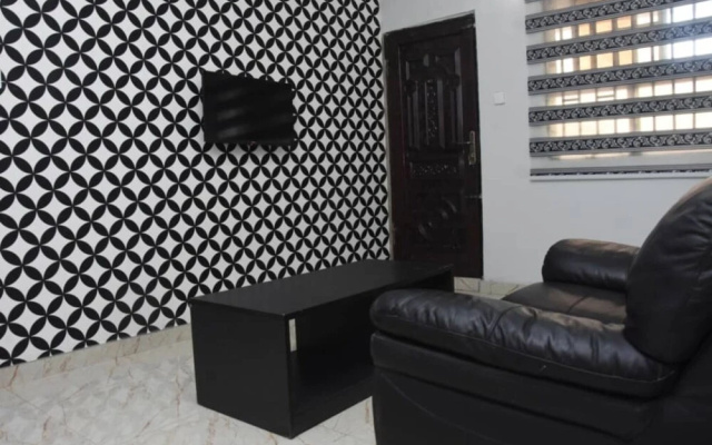 Beautiful 1 Bed, Living Room in a Hotel Penthouse