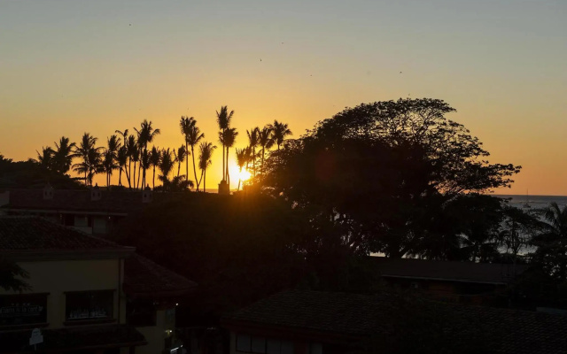 Sunrise 43 - 2 Bedroom Ocean View Condo