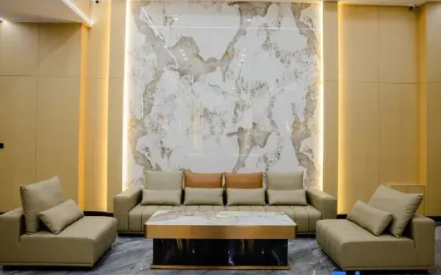 Fuyuan Donglai Business Hotel