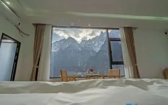 Yunlu Mountain Residence