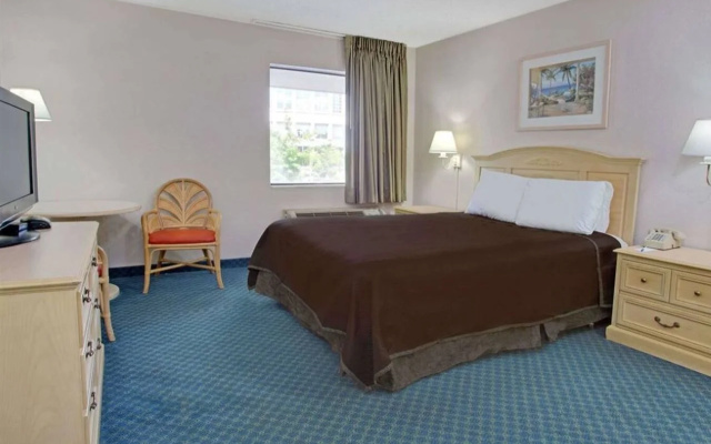 Travelodge - Orlando Downtown