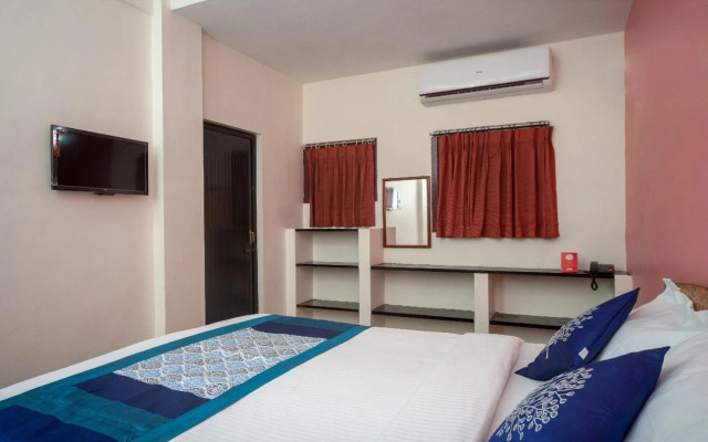 OYO 16692 Atchaya Rooms