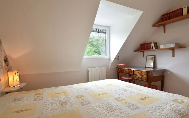 Peaceful Forest Stay in Pedernec