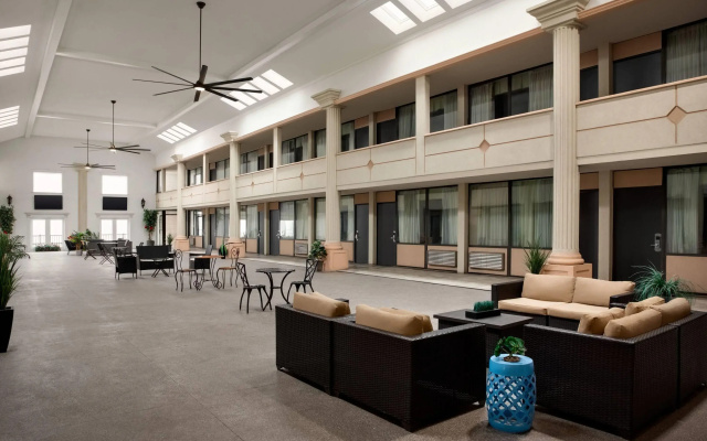 Super 8 by Wyndham Meadowlands