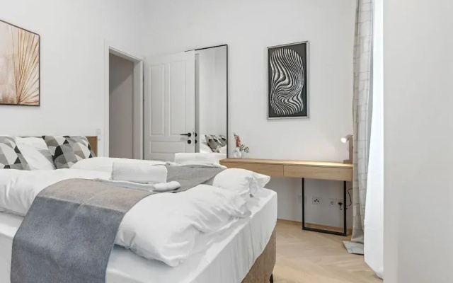 Living No. 5 by GT7 Hospitality