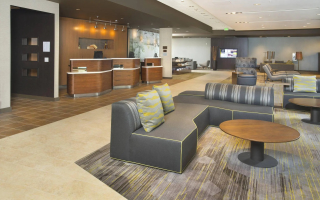 Courtyard by Marriott Redwood City