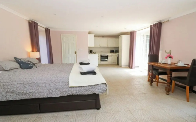 Garden Apartment