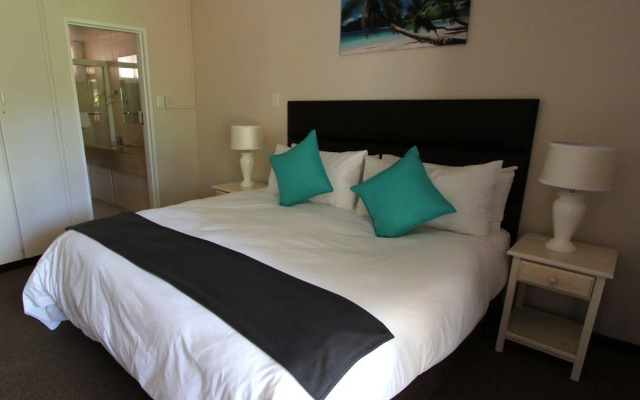 La Lucia Sands