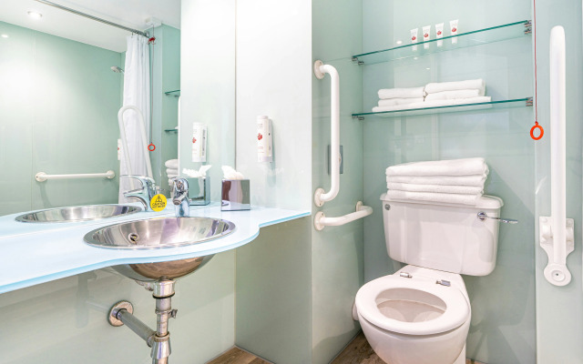 Holiday Inn Bournemouth by IHG