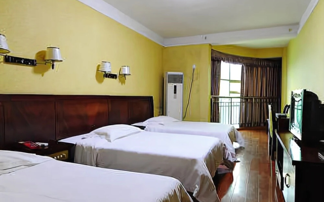 Pearl Holiday Hotel