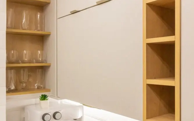 Loft With Soundproof Windows 5-minute Walk to the Beach Nsc304