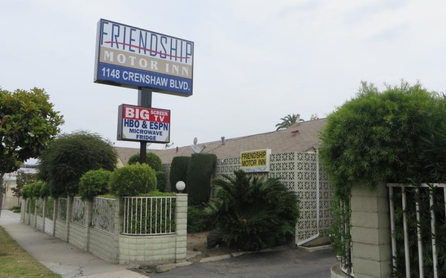 Отель Friendship Motor Inn США, Лос-Анджелес - отзывы, цены и фото номеров - забронировать отель Friendship Motor Inn онлайн вид на фасад