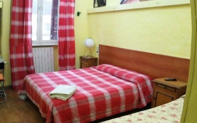 Отель Magic Place Guest House Италия, Рим - отзывы, цены и фото номеров - забронировать отель Magic Place Guest House онлайн комната для гостей