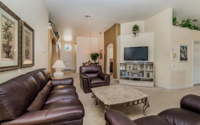 Fan Palm Villa 8147