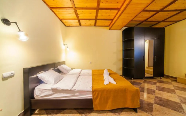 Salomes Apartment Tuti