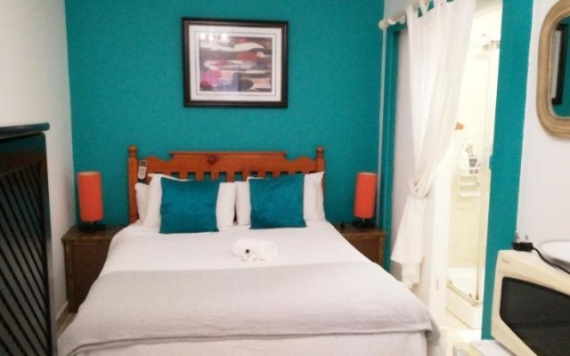 La Familia Guest House